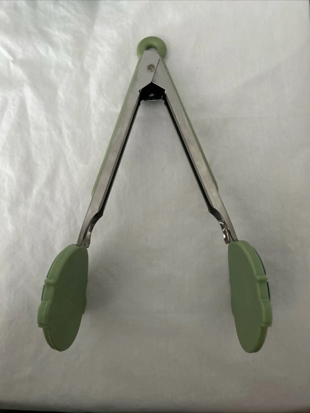 Disney Grogu & Mandalorian Green and Black Pancake Flippers and Press Set